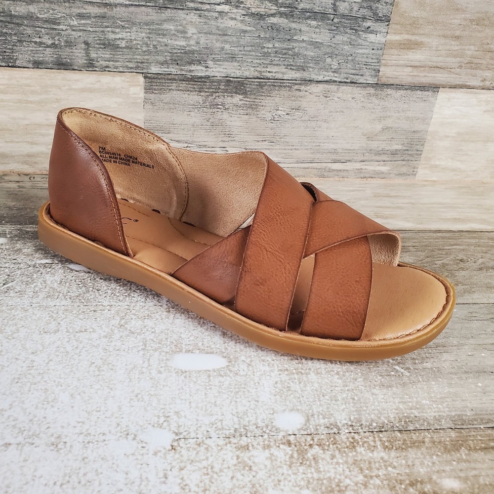 B.O.C Kamryn Womens Flat Sandals Sz 7 M Brown Leather Slip On Open & Round Toe